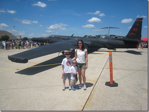 2011 05 - Air Show Mommy & Boys with jet