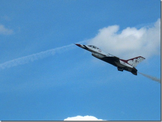 2011 05 - Air Show Thunderbird up close1