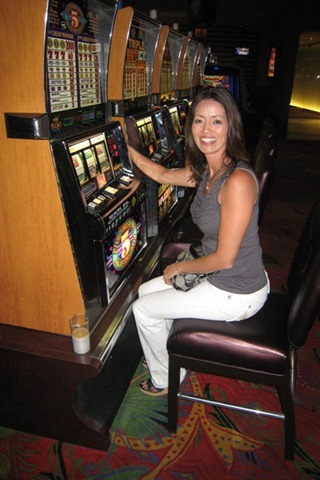 2011 07 - Vegas slots